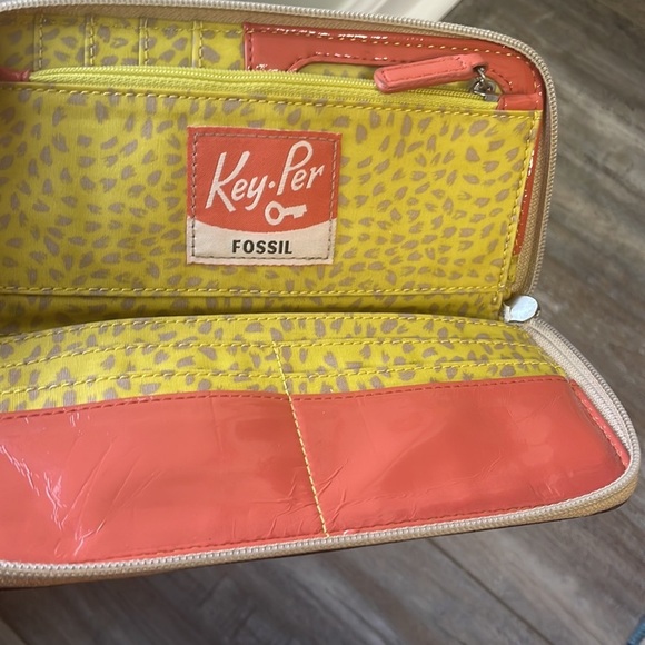 Vintage Fossil Key - Per Wallet - Picture 5 of 10